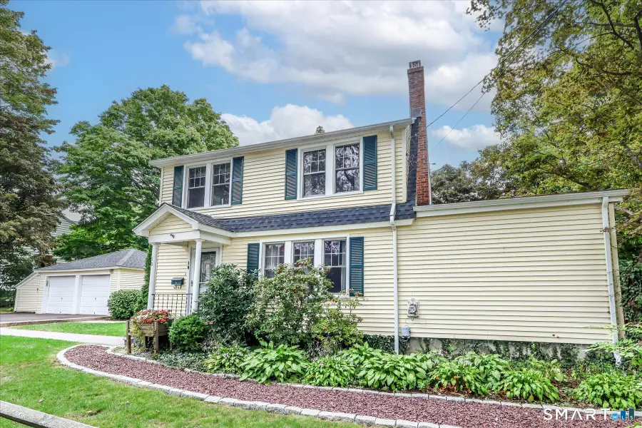 10 Crown Street, Trumbull, CT 06611 - #2