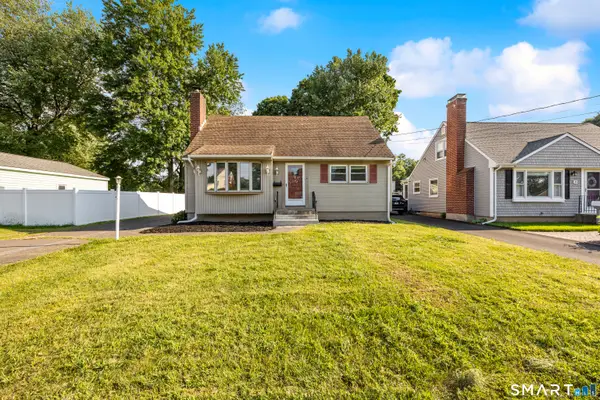 39 Whiteside Street, Newington, CT 06111