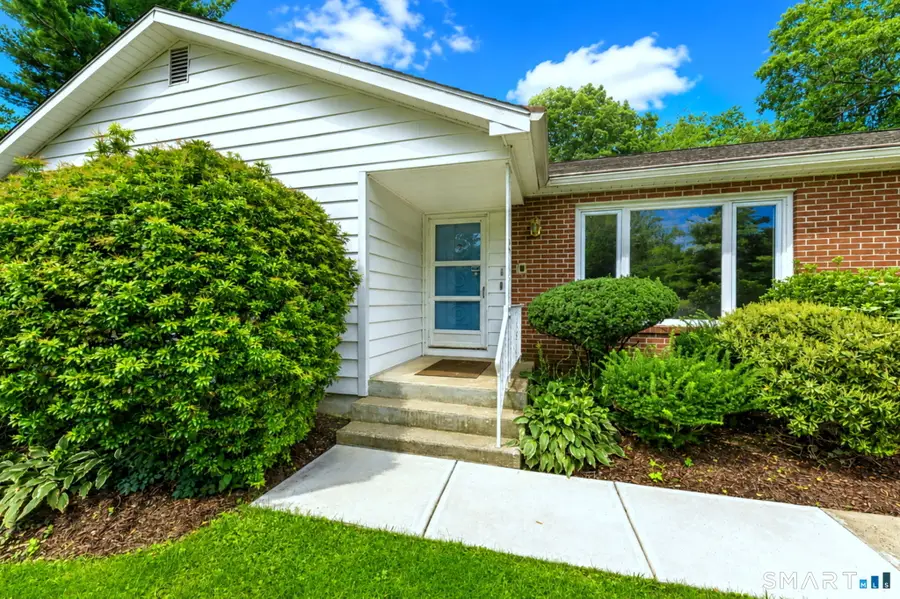 10 Vernon Court, Woodbridge, CT 06525 - #3