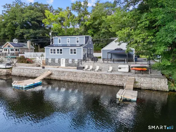 5 Roosevelt Drive, Seymour, CT 06483