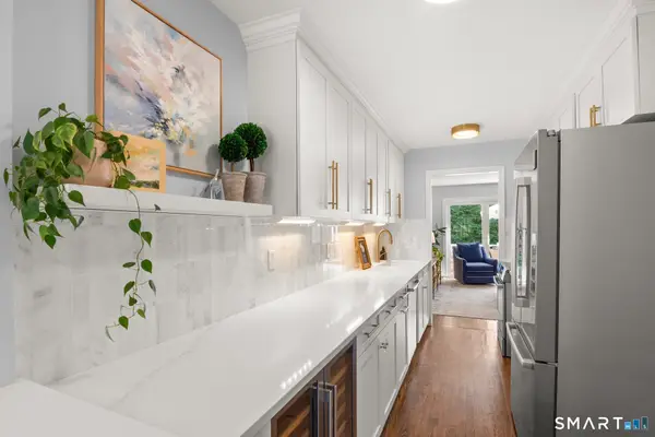 68 Lakeview Avenue #5, New Canaan, CT 06840