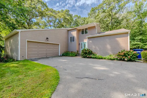 4 Briarwood Court, Ledyard, CT 06335