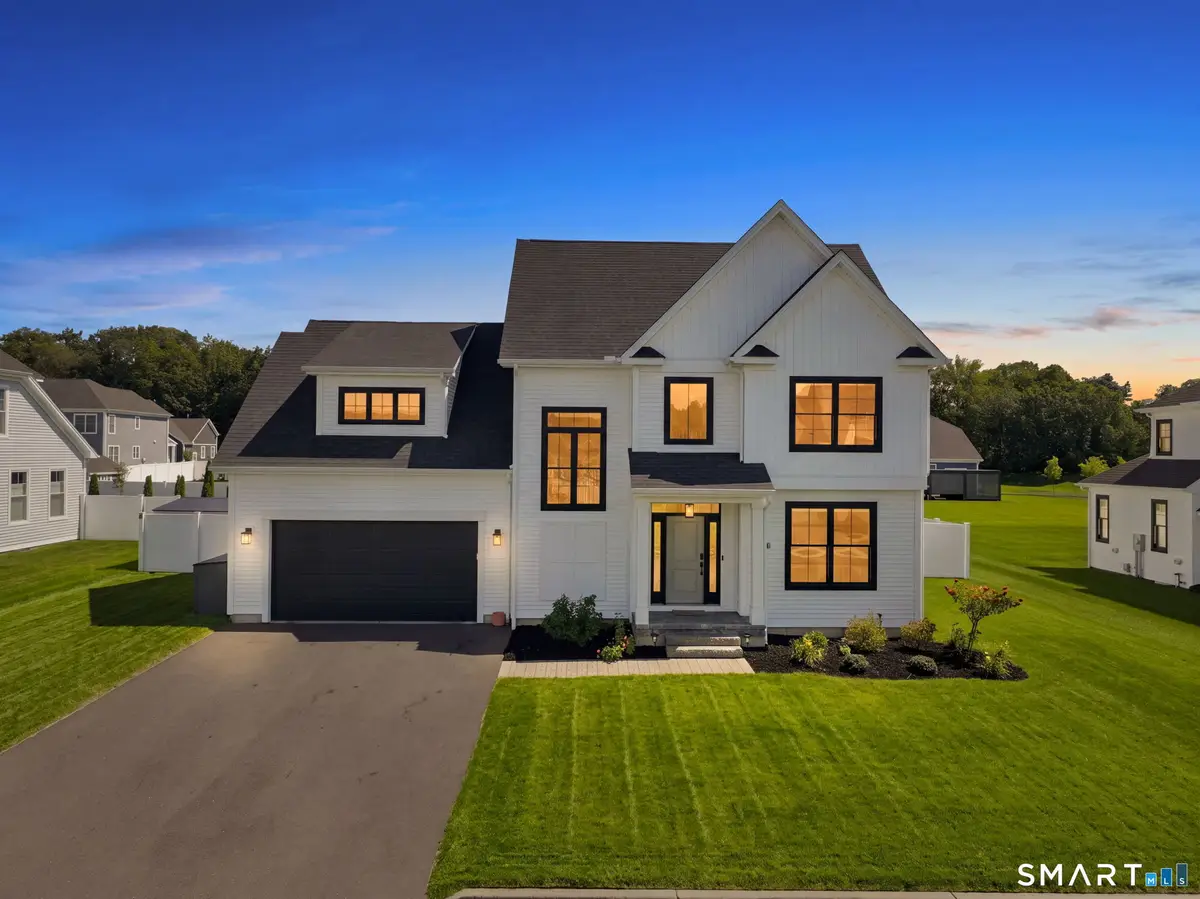 78 Oakwood Circle, Plainville, CT 06062 - #1