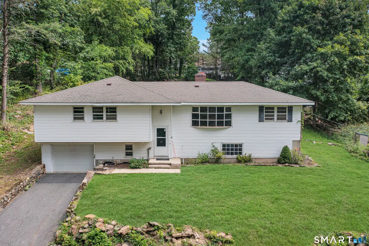 4 Musnug Road, Danbury, CT 06811 - #1