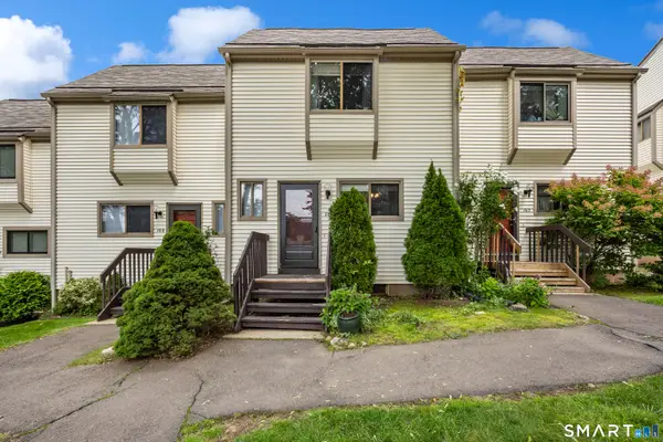 161 Suffolk Court #161, Meriden, CT 06450