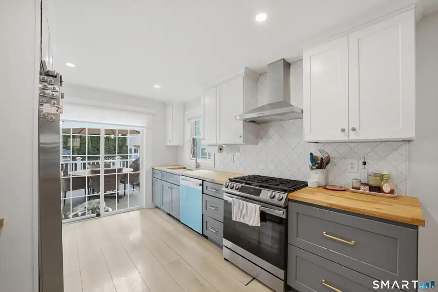 15 Mead Street, Stamford, CT 06907 - #3