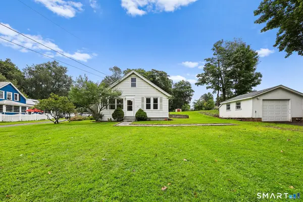 63 Hunt Lane, East Haven, CT 06512
