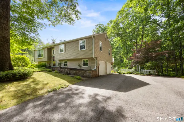 225 Timber Lane, Cheshire, CT 06410