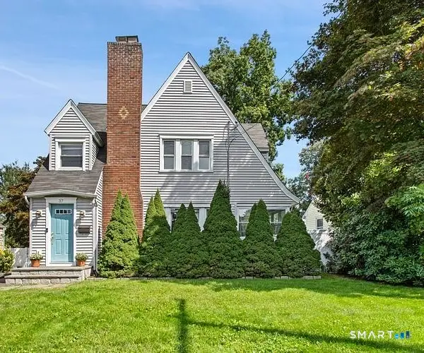 37 George Avenue, Norwalk, CT 06851
