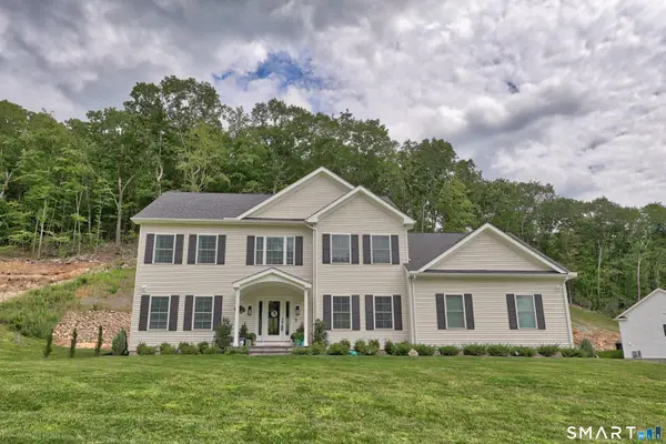 18 Hunting Ridge Road, Middlebury, CT 06762