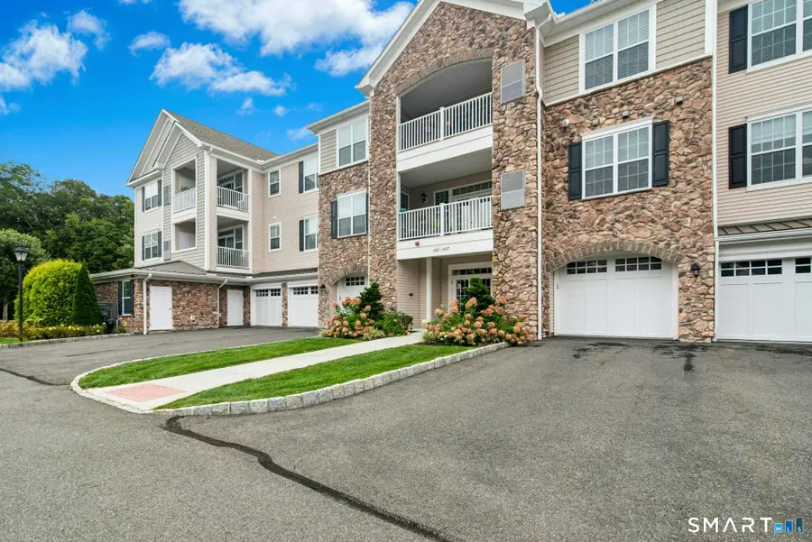 623 Brookside Court #623, Newtown, CT 06470 - #2