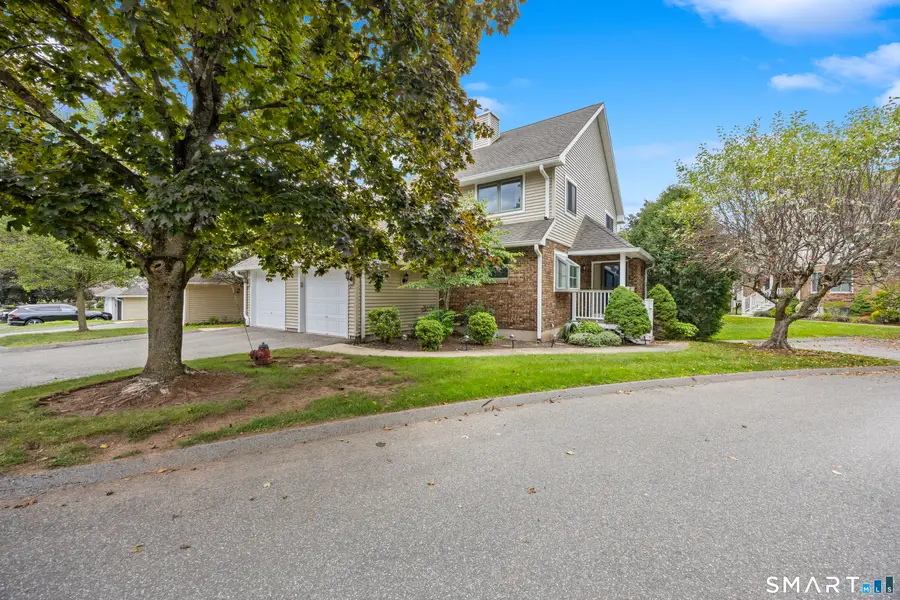 27 Fox Run Court #27, Newington, CT 06111 - #2