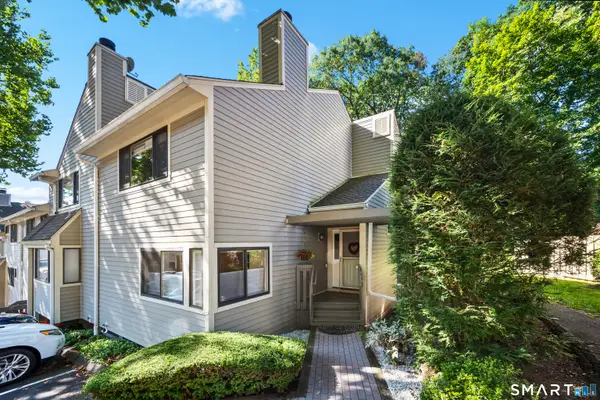 118 Sunrise Hill Road #118, Norwalk, CT 06851