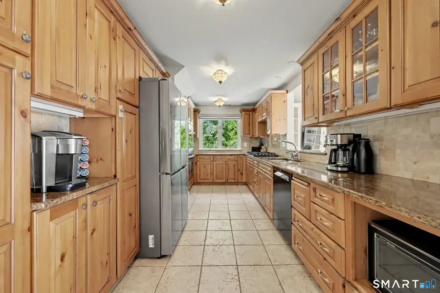 18 Buttonball Trail, Norwalk, CT 06851 - #3