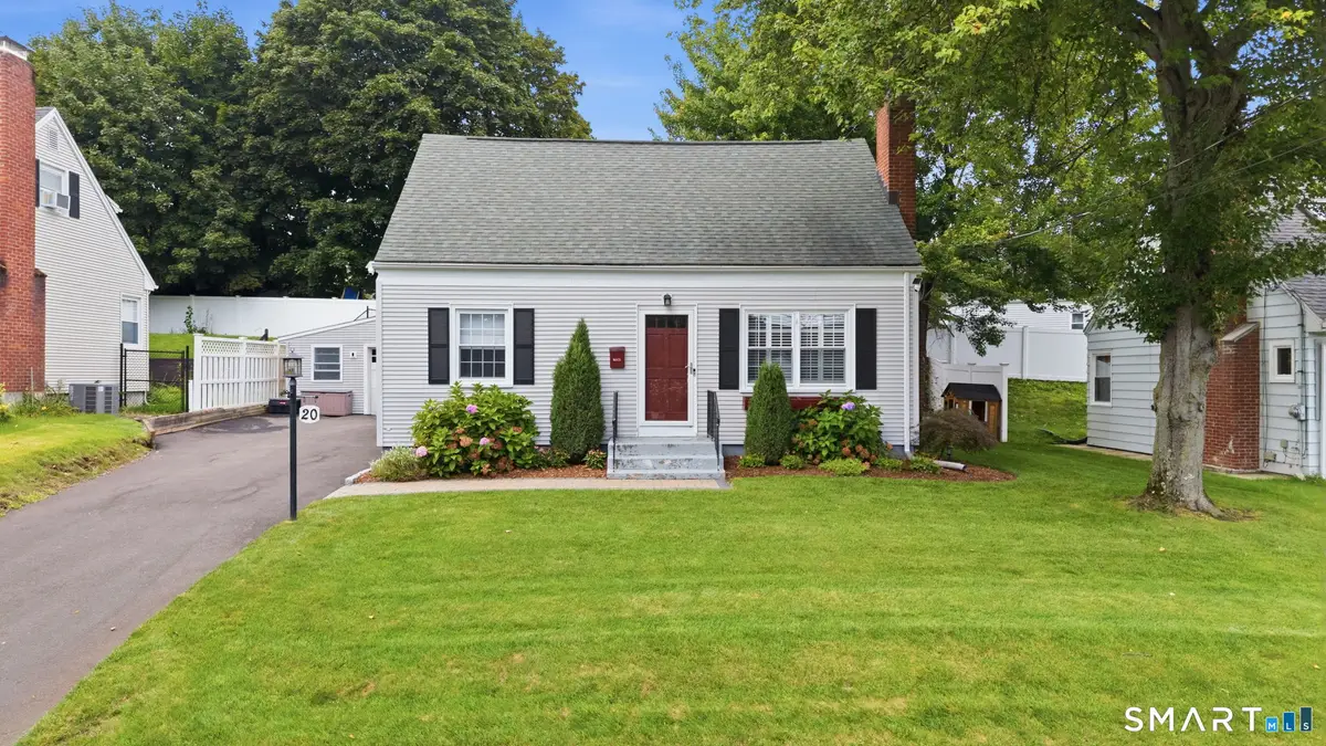 20 Chamberlin Drive, West Hartford, CT 06107 - #1