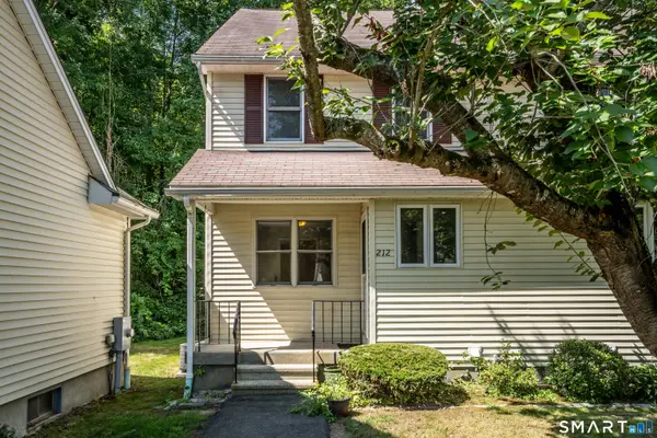 212 Oldefield Farms Road #212, Enfield, CT 06082