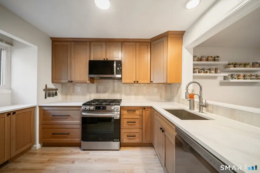 5 Danforth Lane #5, West Hartford, CT 06110 - #3