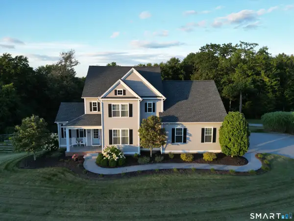 25 Mountain Top Pass, Burlington, CT 06013