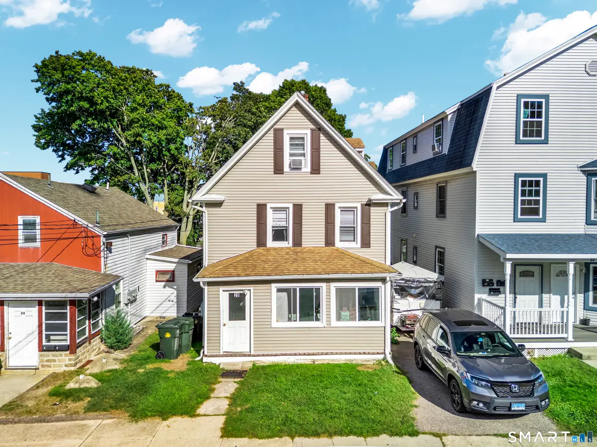 28 Ocean Avenue, New London, CT 06320 - #1