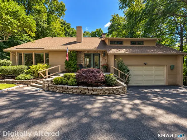 38 Twin Lakes Drive, Waterford, CT 06385