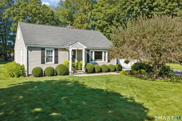14 Redwood Drive, Bethel, CT 06801