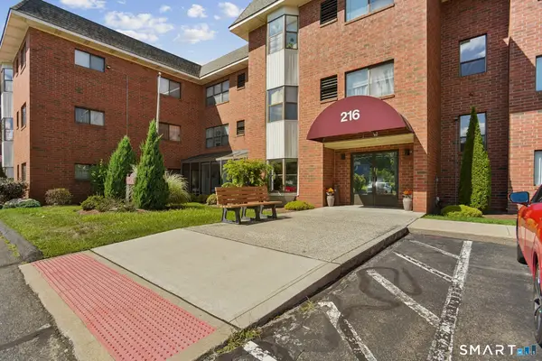 216 Quinnipiac Avenue #210, North Haven, CT 06473