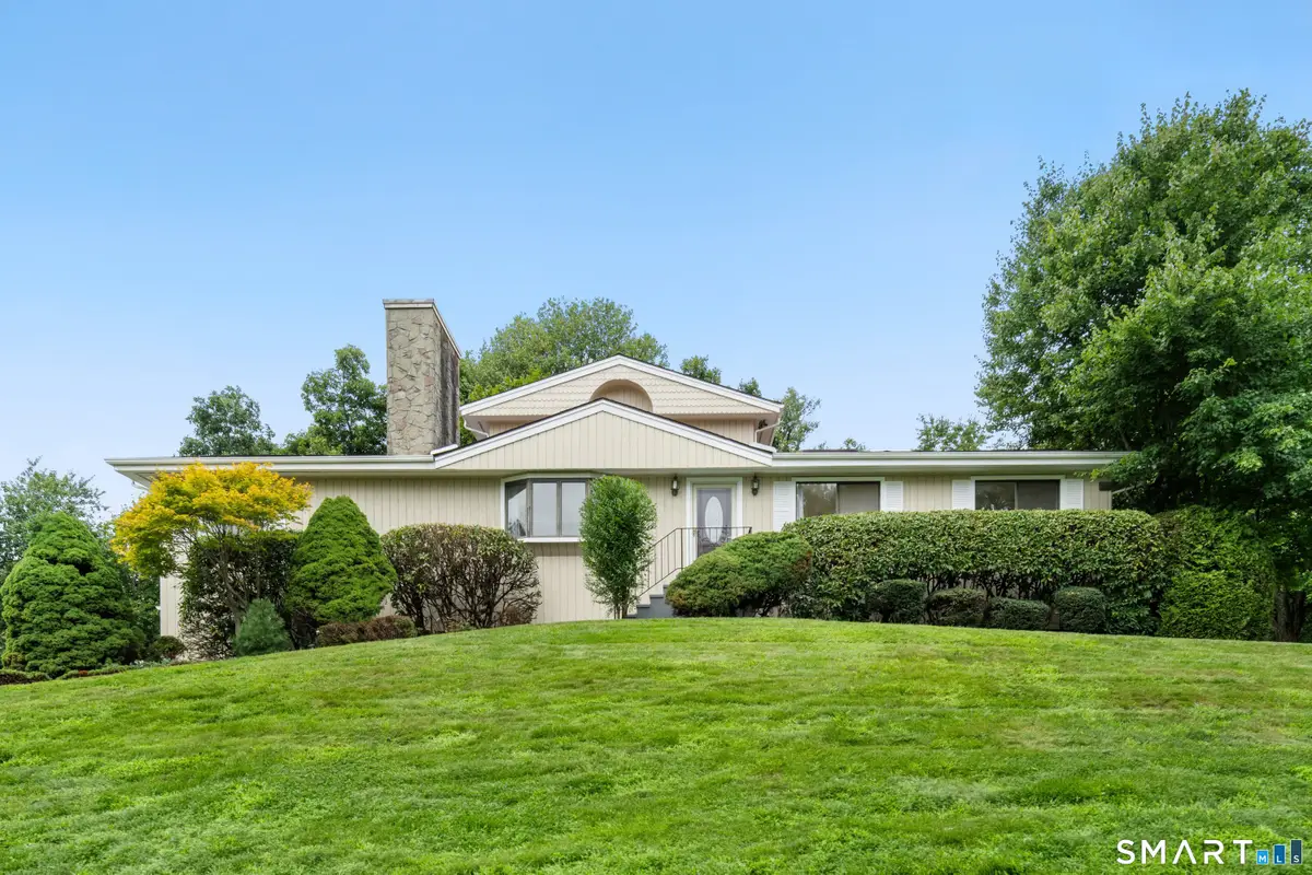 223 Sterling Road, Trumbull, CT 06611 - #1