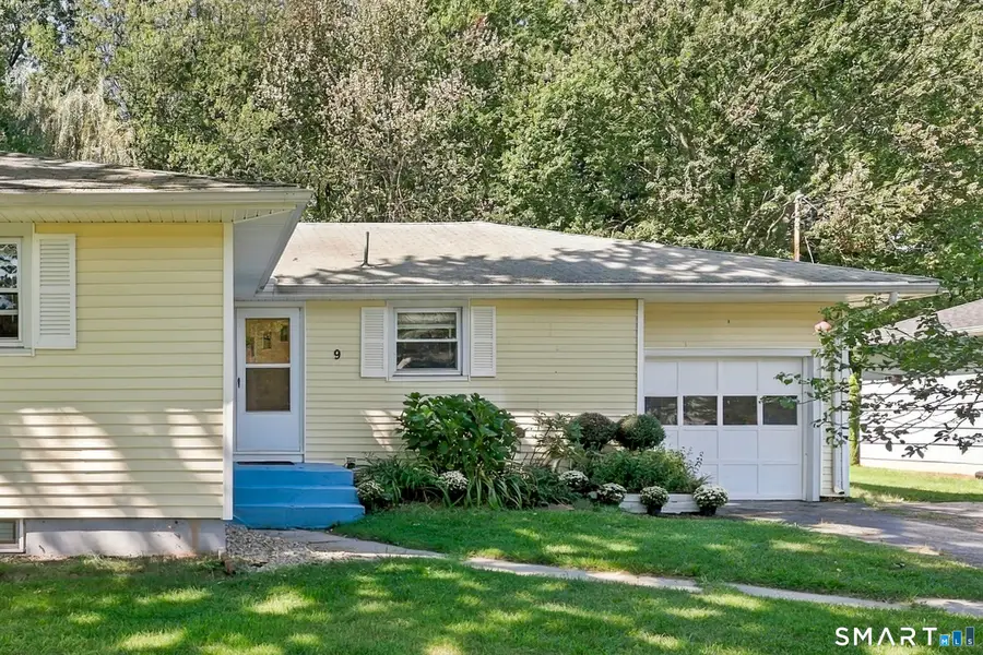 9 Alderwood Drive, West Hartford, CT 06117 - #2