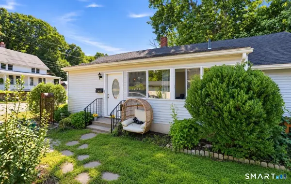 10 Centennial Street, Putnam, CT 06260