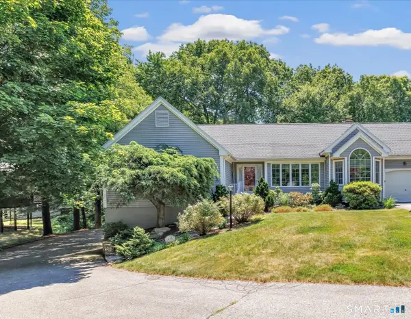 435 Navajo Loop #435, Shelton, CT 06484