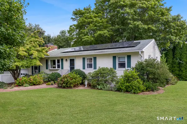 2 Hill Top View, Clinton, CT 06413