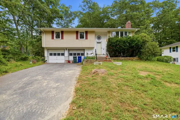 30 Ledgewood Drive, Ledyard, CT 06335