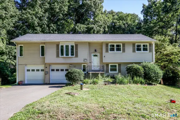 28 Deepwood Drive, Bethel, CT 06801