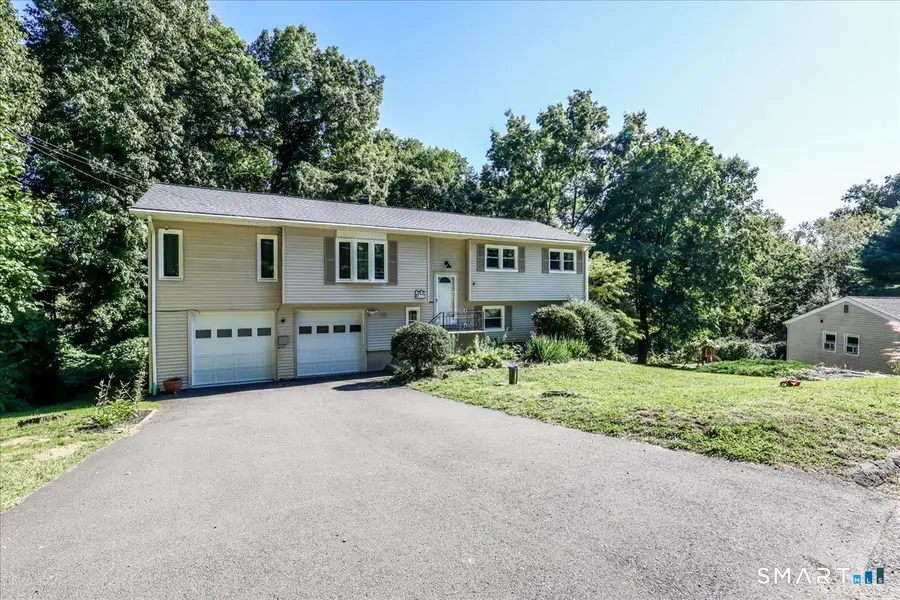 28 Deepwood Drive, Bethel, CT 06801 - #3