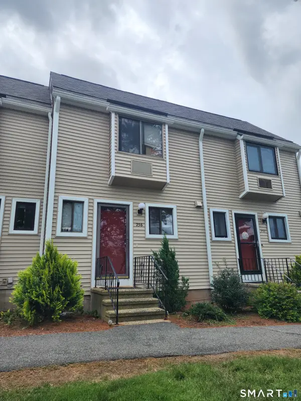 256 Sterling Village #256, Meriden, CT 06450