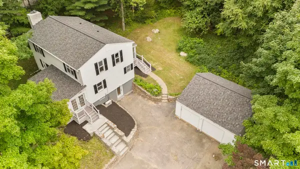 31 Jackson Drive, Trumbull, CT 06611