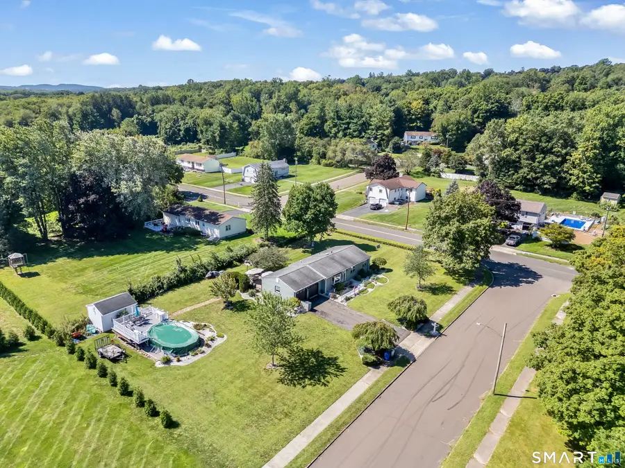 1 Northgate Lane, North Haven, CT 06473 - #2
