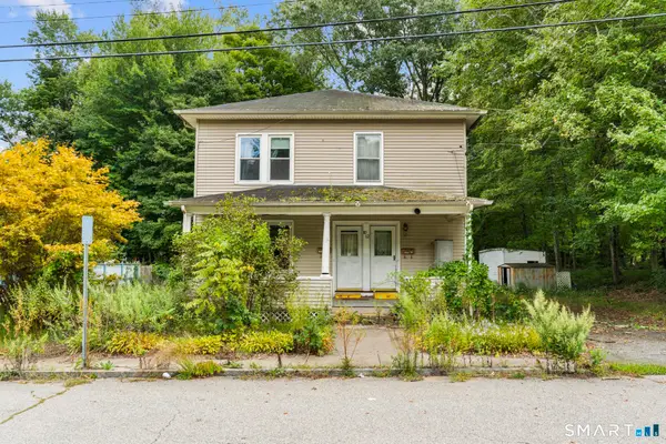 10-12 Pukallus Avenue, Norwich, CT 06360