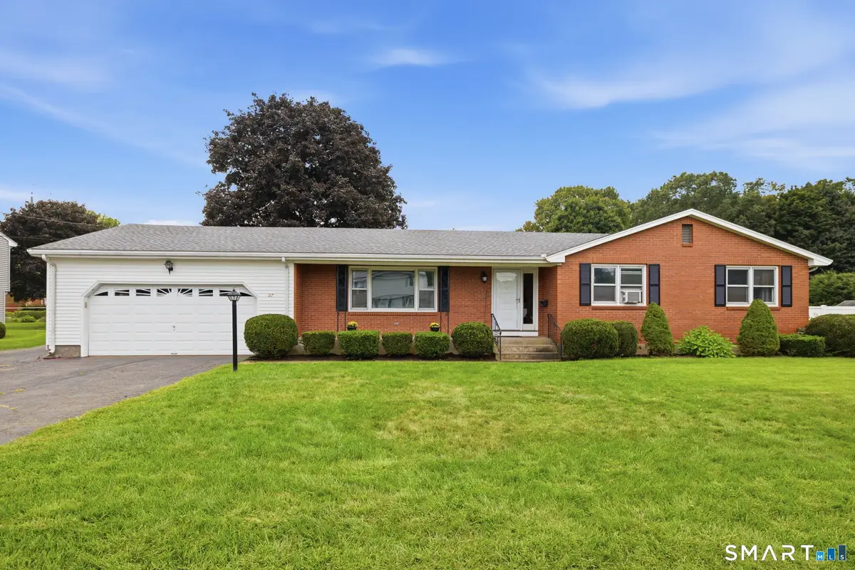 27 Rival Court, East Hartford, CT 06118 - #1