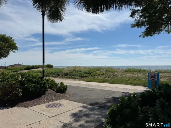 255 West Walk #255, West Haven, CT 06516