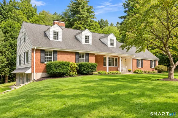 16 Oakhurst Road, Simsbury, CT 06070