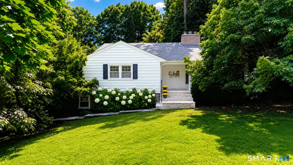 10 Blackberry Lane, Norwalk, CT 06850