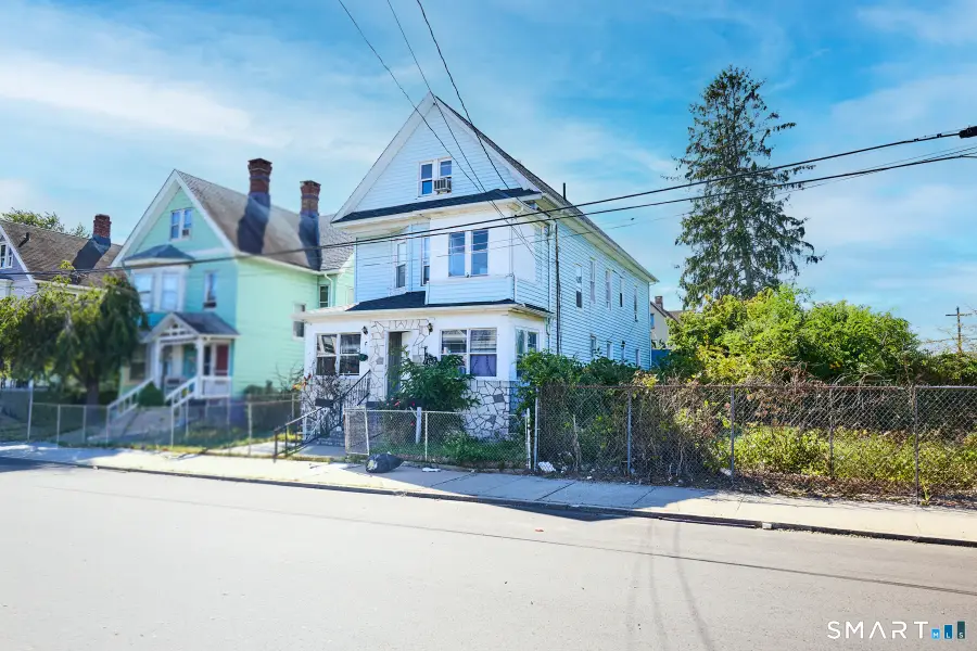 139 Lee Avenue, Bridgeport, CT 06605 - #2