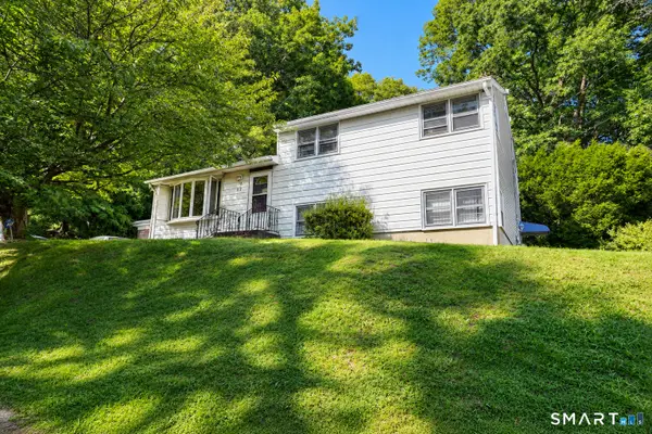 129 Mueller Drive, Hamden, CT 06514