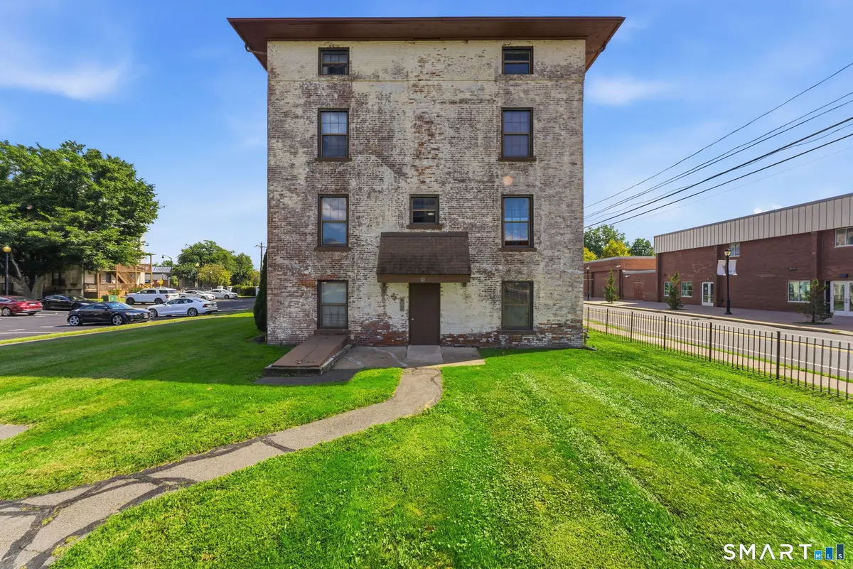 64 Van Block Avenue #9D, Hartford, CT 06106 - #1