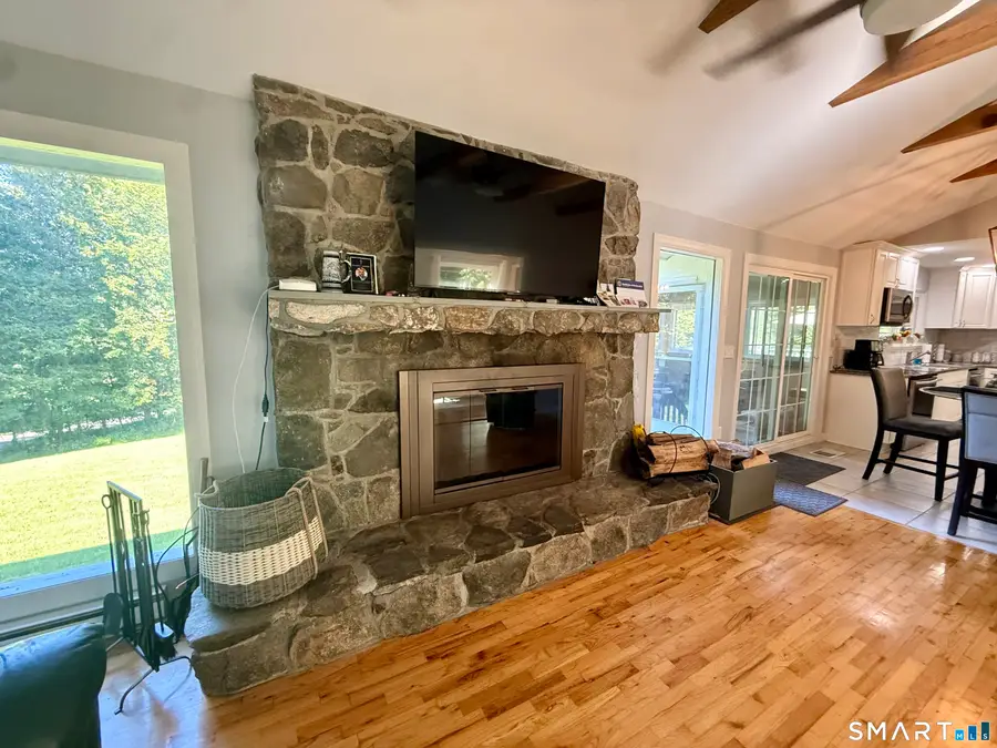 8 Signal Hill Road, Brookfield, CT 06804 - #3