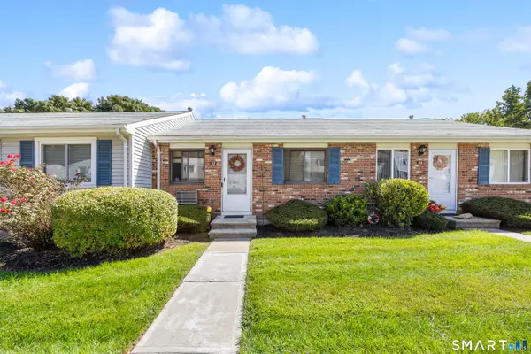 22 Heritage Woods #22, Wallingford, CT 06492