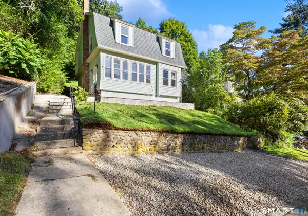 33 Monroe Street, Shelton, CT 06484