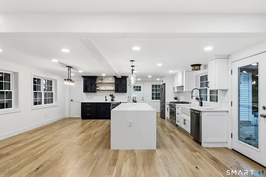 9 Bradley Lane, Newtown, CT 06482 - #3