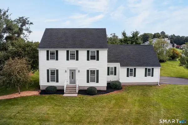 4 Huntington Ridge Road, Wallingford, CT 06492
